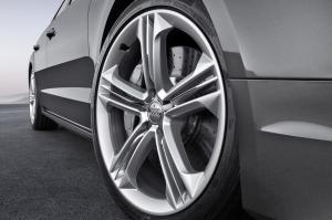 Audi S8 2013 года  (WW)